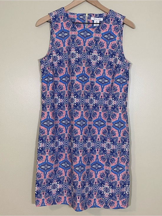 Tabitha Webb Dresses & Skirts - Tabitha Webb Sleeveless Paisley Shift Dress with Pockets Blue Pink Size 6